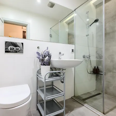 Casa Dolce Far Niente, 2bath&2bed,parking شقة