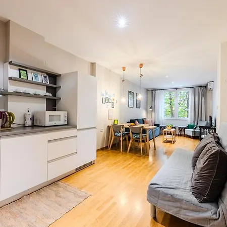 Casa Dolce Far Niente, 2bath&2bed, Parking, Vitosha Blvd * Sofia