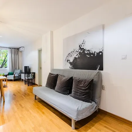Casa Dolce Far Niente, 2bath&2bed, Parking, Vitosha Blvd * Sofia