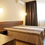 Daire Casa Dolce Far Niente, 2bath&2bed, Parking, Vitosha Blvd Sofya